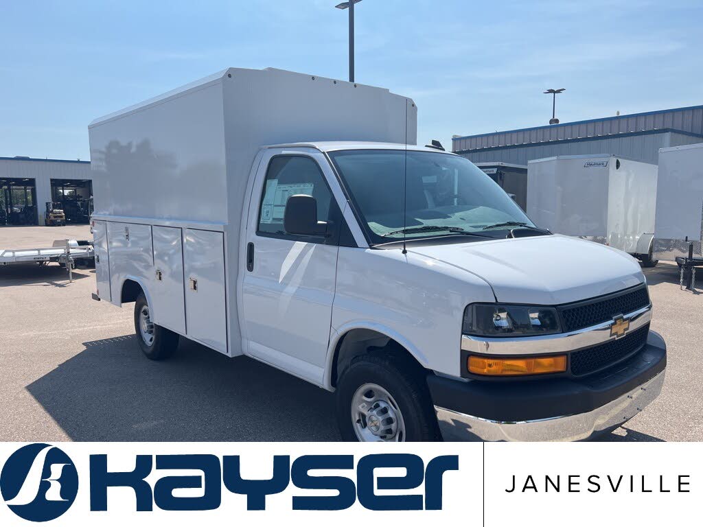2025 Chevrolet Express Chassis 3500 Cutaway 139