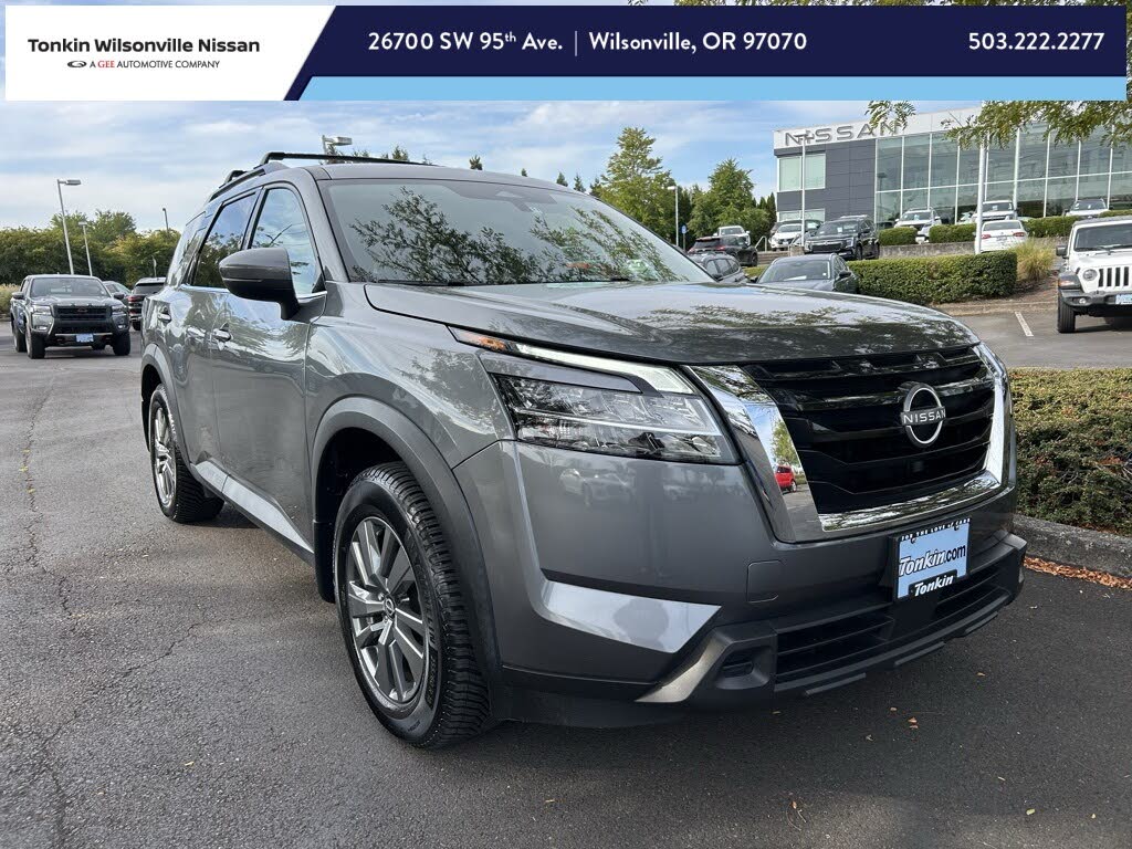 2022 Nissan Pathfinder SV FWD