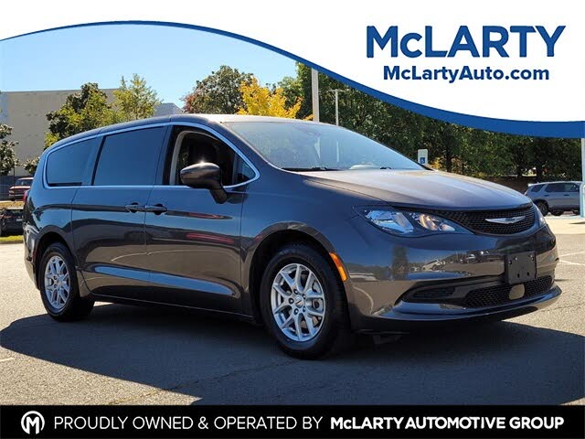 2023 Chrysler Voyager LX FWD