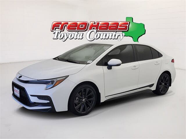 2024 Toyota Corolla SE FWD