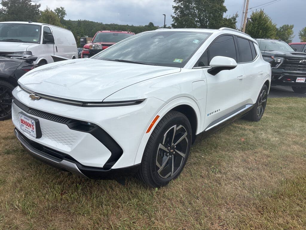 2024 Chevrolet Equinox EV LT with 2LT FWD
