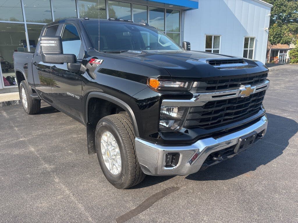 2024 Chevrolet Silverado 2500HD LT Crew Cab 4WD