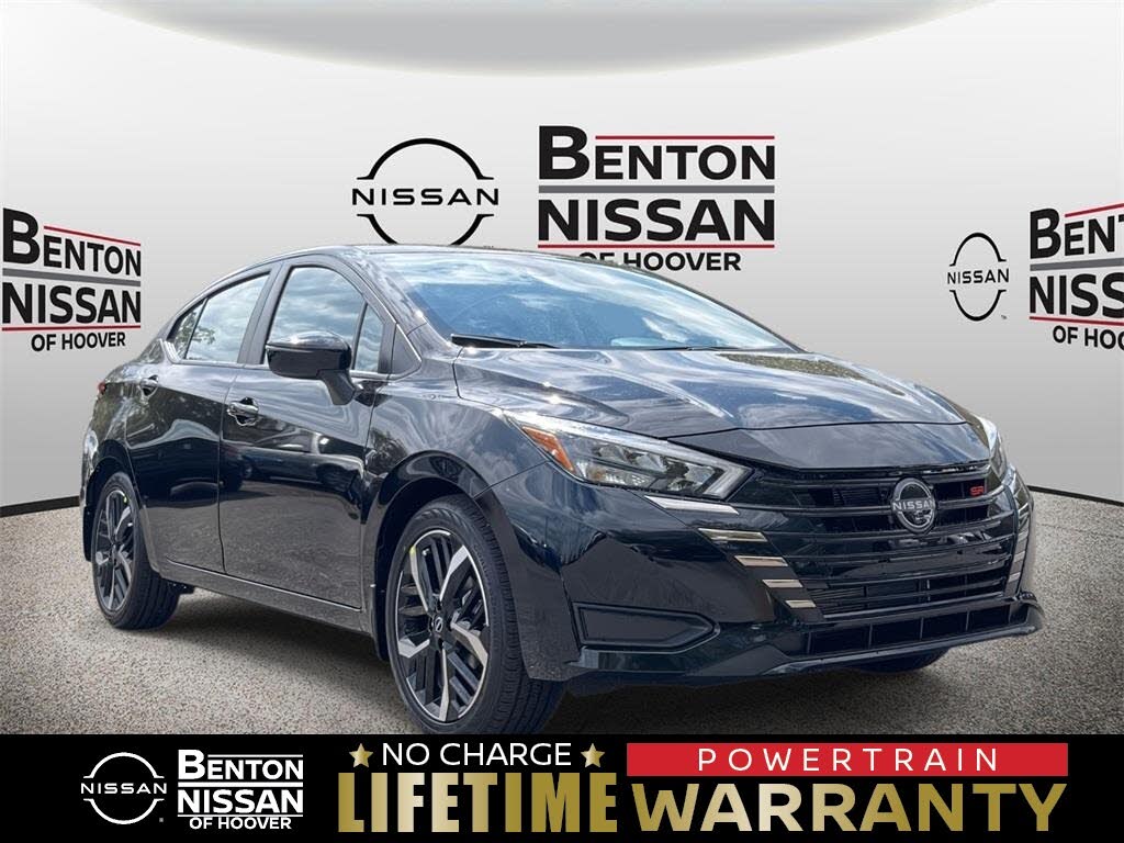 2025 Nissan Versa SR FWD