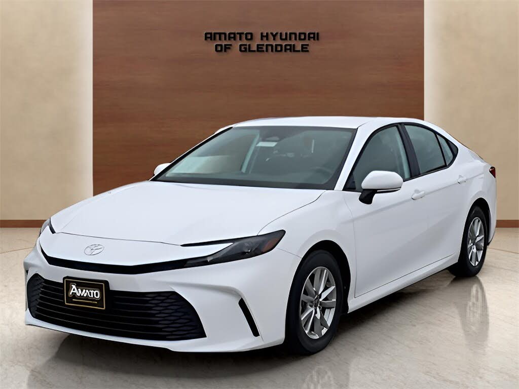 2025 Toyota Camry LE FWD