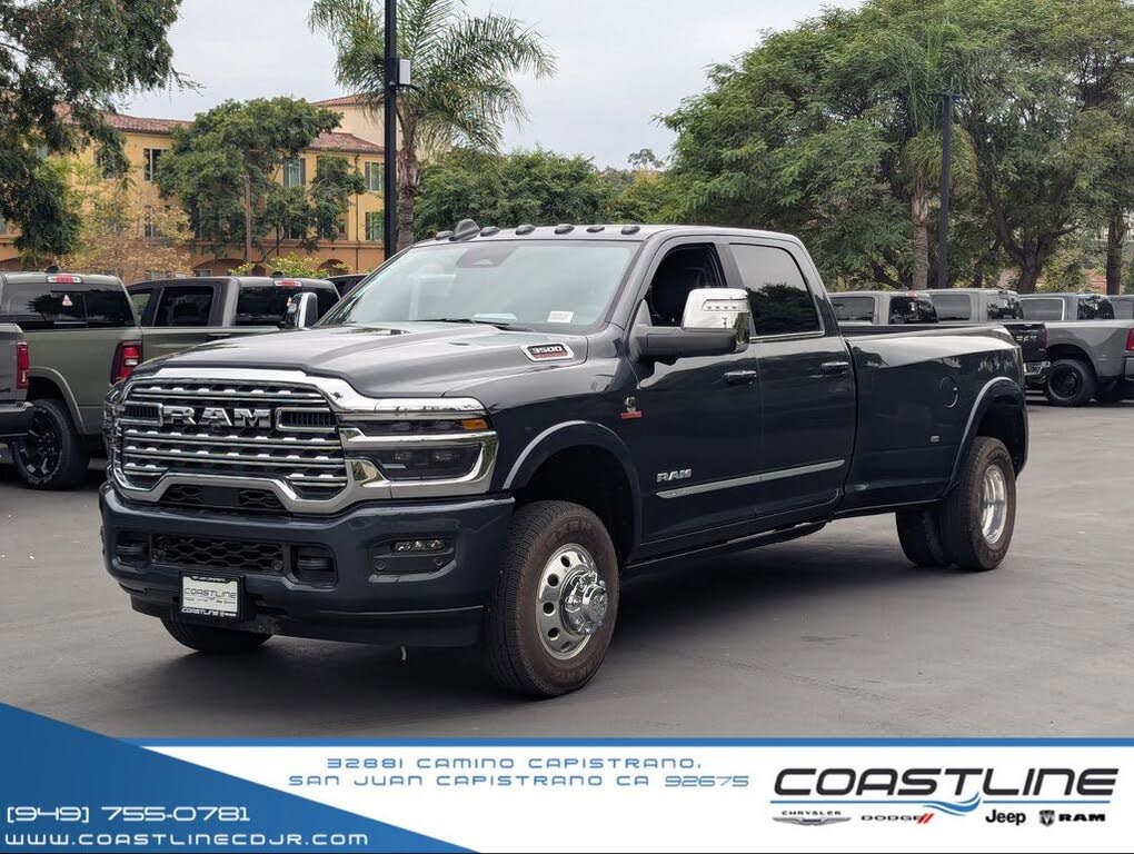 2026 RAM 3500 Limited Crew Cab LB DRW 4WD
