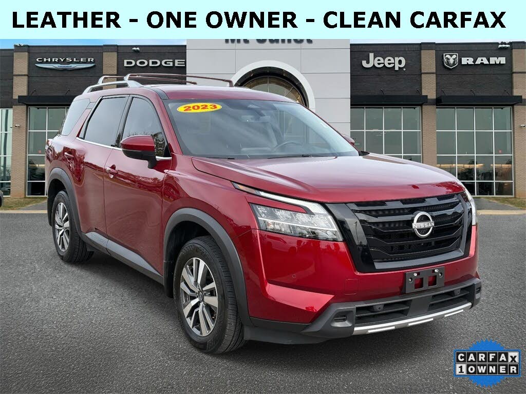 2023 Nissan Pathfinder SL 4WD