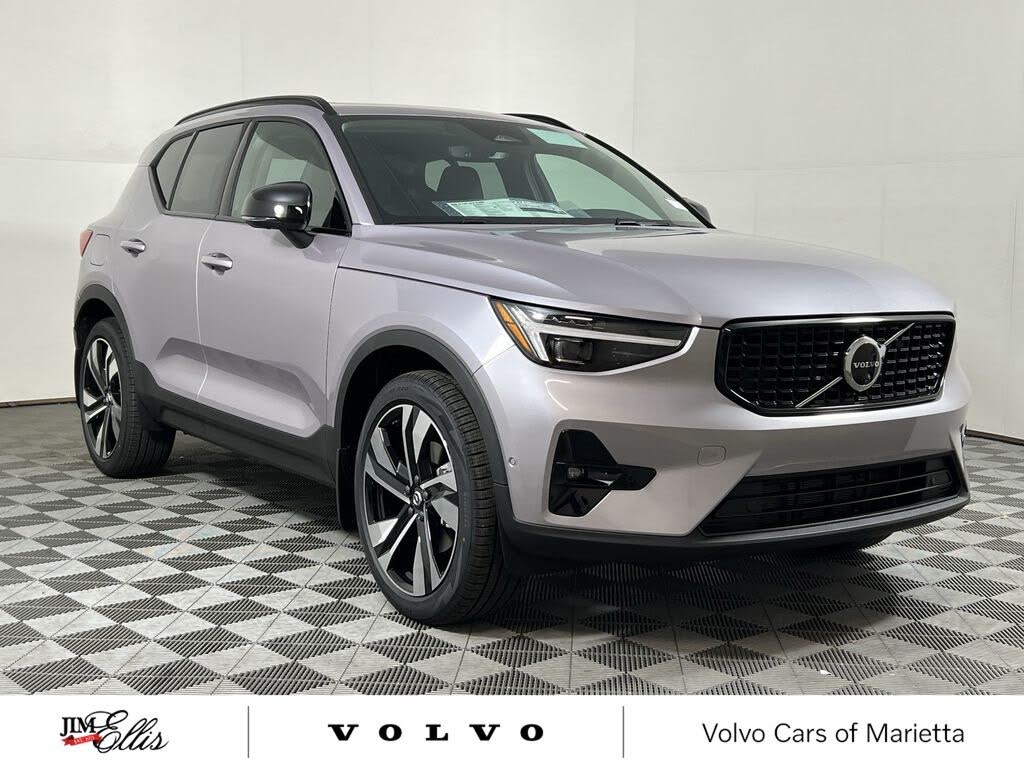2026 Volvo XC40 B4 Plus FWD