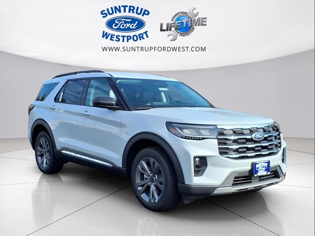 2025 Ford Explorer Active AWD
