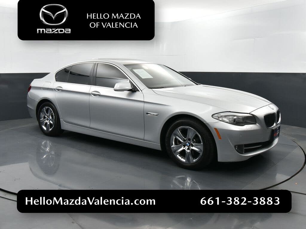 2011 BMW 5 Series 528i Sedan RWD