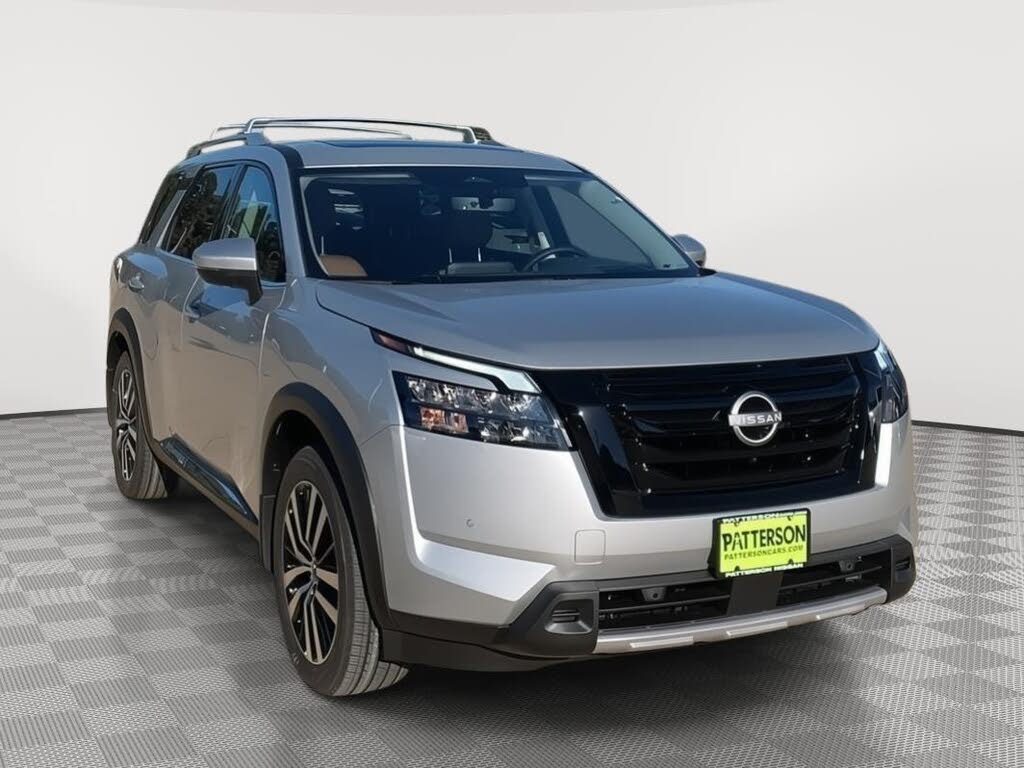 2025 Nissan Pathfinder Platinum FWD