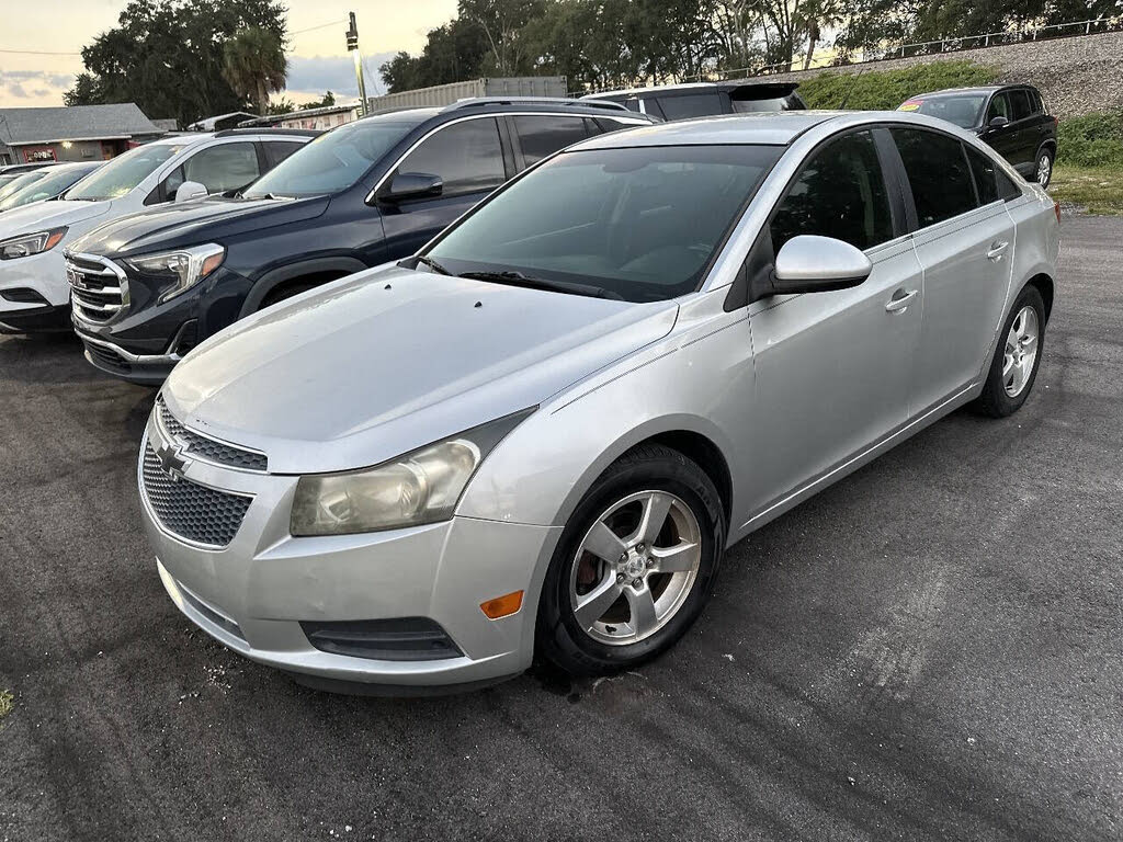 2013 Chevrolet Cruze 1LT Sedan FWD