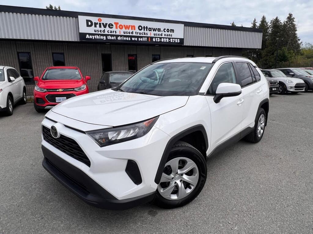 2020 Toyota RAV4 LE FWD
