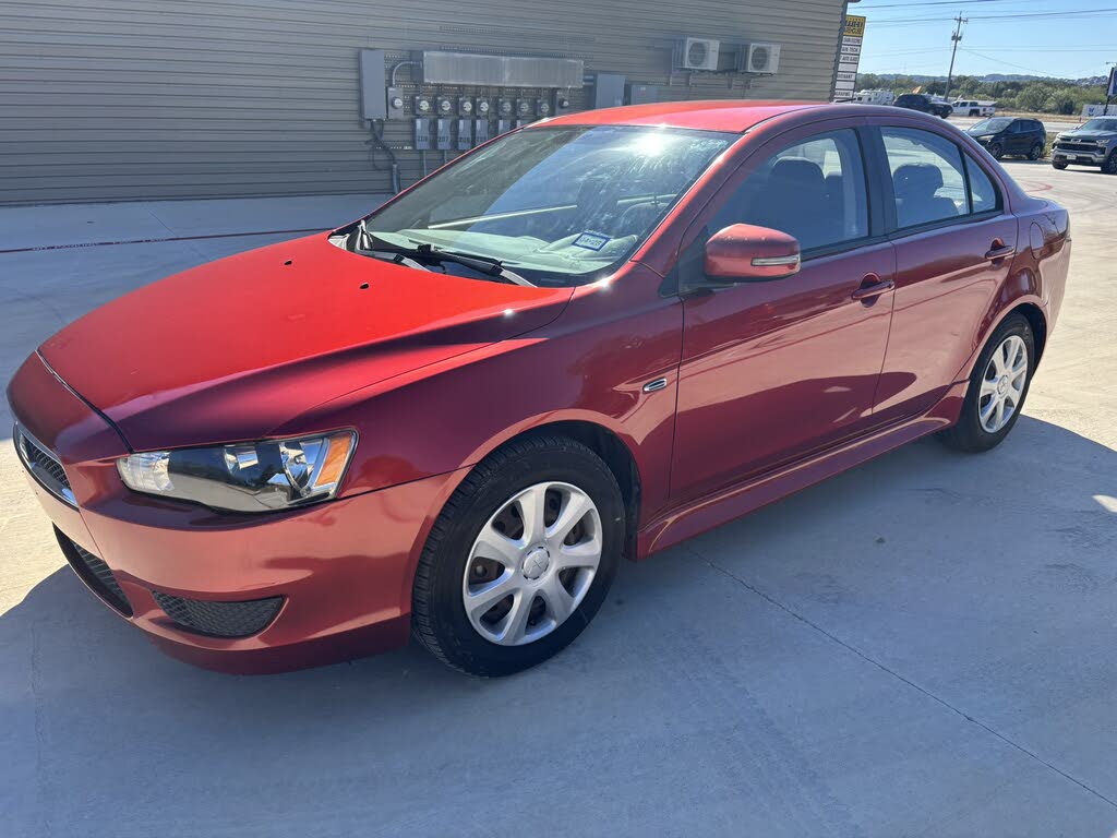 2015 Mitsubishi Lancer ES FWD