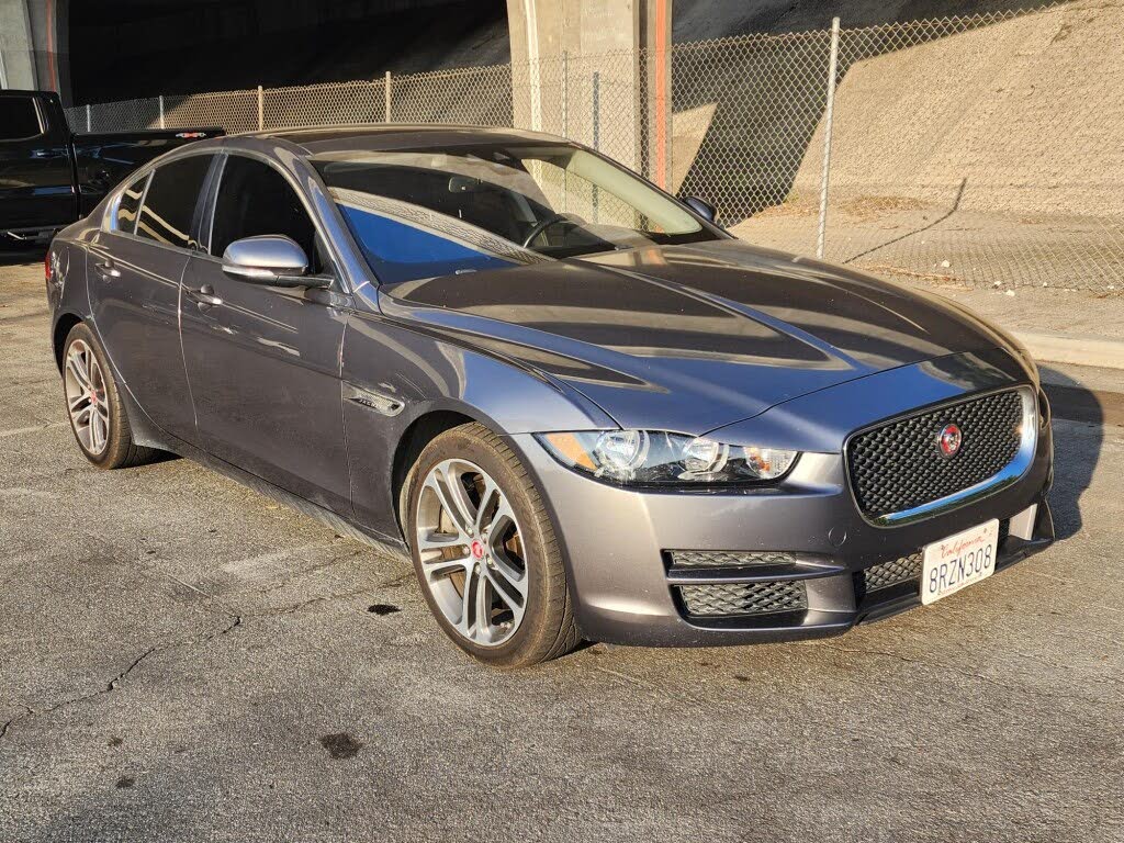 2017 Jaguar XE 35t Prestige RWD