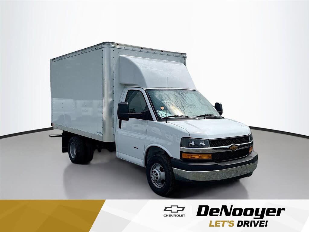 2024 Chevrolet Express Chassis 3500 Cutaway 139