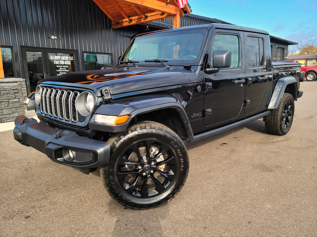2025 Jeep Gladiator Sport Crew Cab 4WD