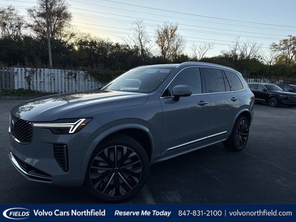 2026 Volvo XC90 B5 Plus 7-Passenger AWD