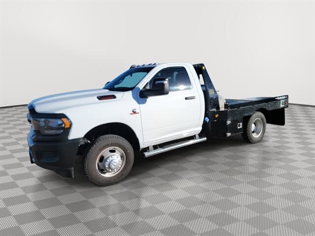 2024 RAM 3500 Chassis Tradesman Regular Cab DRW 4WD