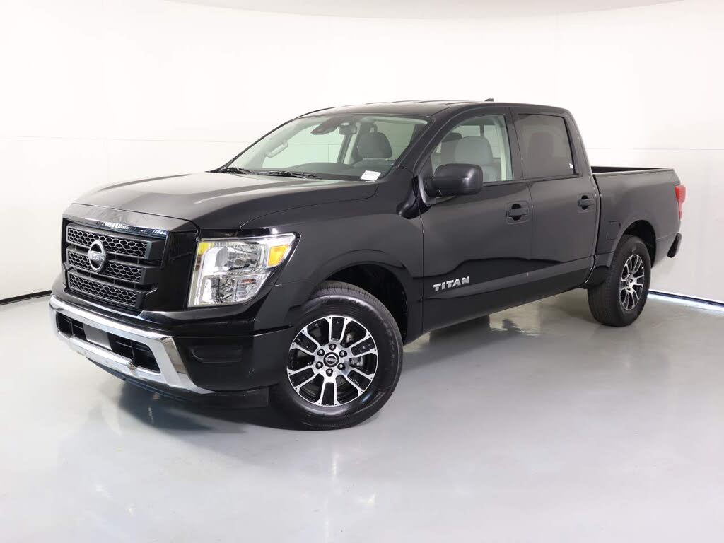 2023 Nissan Titan SV Crew Cab RWD