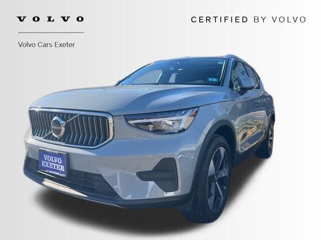 2025 Volvo XC40 B5 Core Bright Theme AWD
