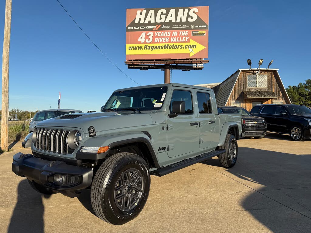 2026 Jeep Gladiator Sport S Crew Cab 4WD