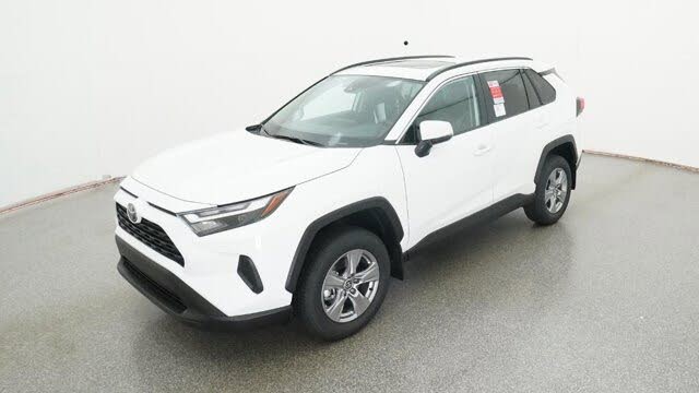 2025 Toyota RAV4 XLE FWD