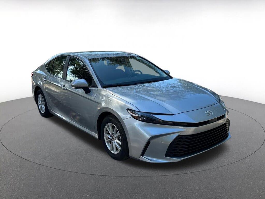 2025 Toyota Camry LE FWD