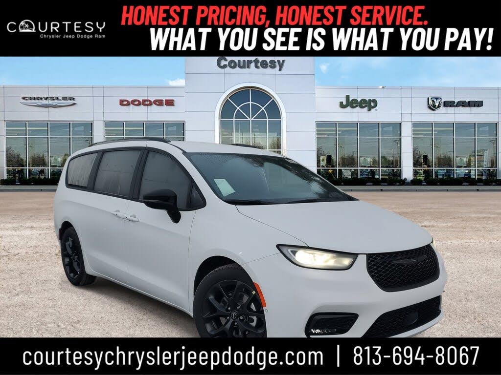 2026 Chrysler Pacifica Select FWD