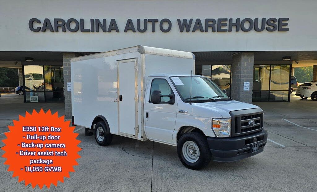 2022 Ford E-Series Chassis E-350 SD Cutaway SB RWD
