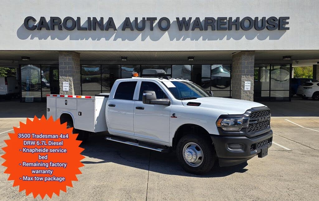 2024 RAM 3500 Chassis Tradesman Crew Cab LB DRW 4WD