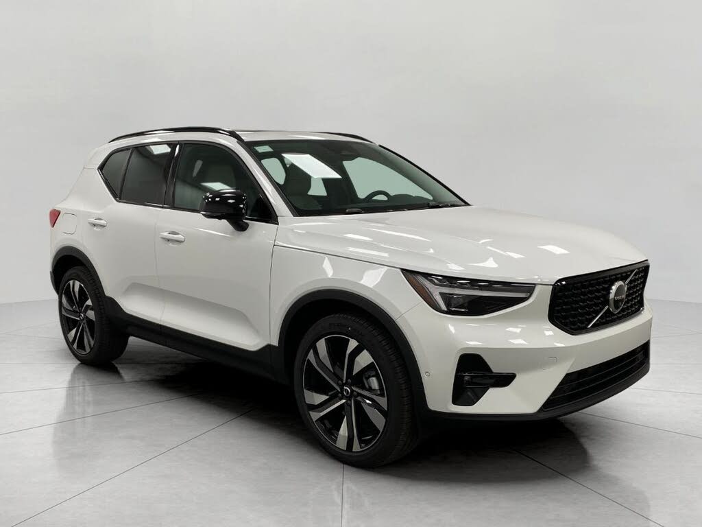 2026 Volvo XC40 B5 Ultra AWD