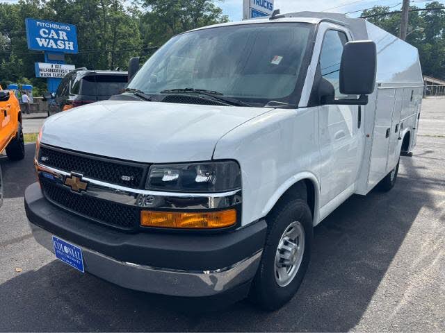 2024 Chevrolet Express Chassis 3500 Cutaway 139