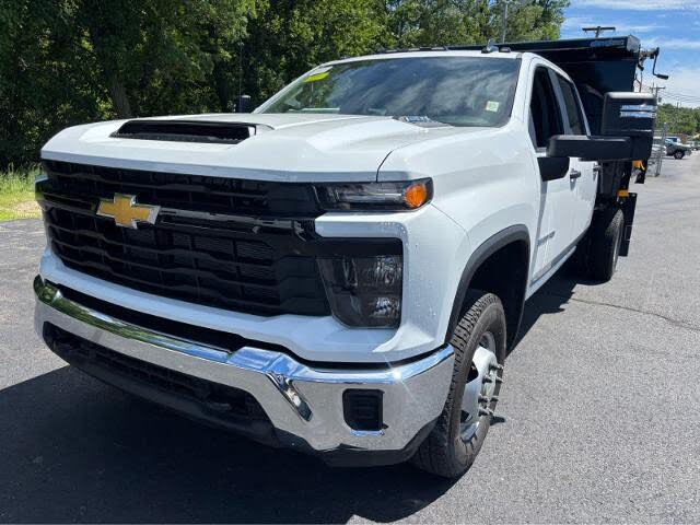 2025 Chevrolet Silverado 3500HD Chassis Work Truck Crew Cab 4WD