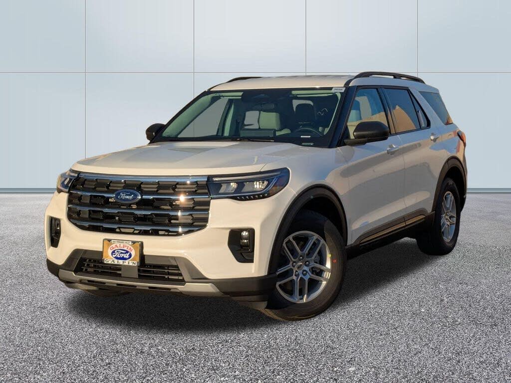 2026 Ford Explorer Active RWD