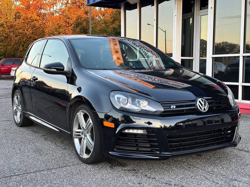 2013 Volkswagen Golf R 2-Door AWD with Sunroof and Navigation