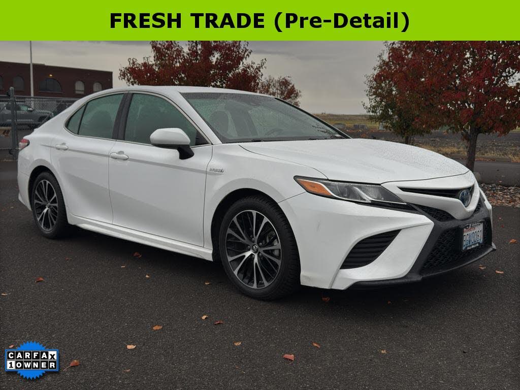 2018 Toyota Camry Hybrid SE FWD