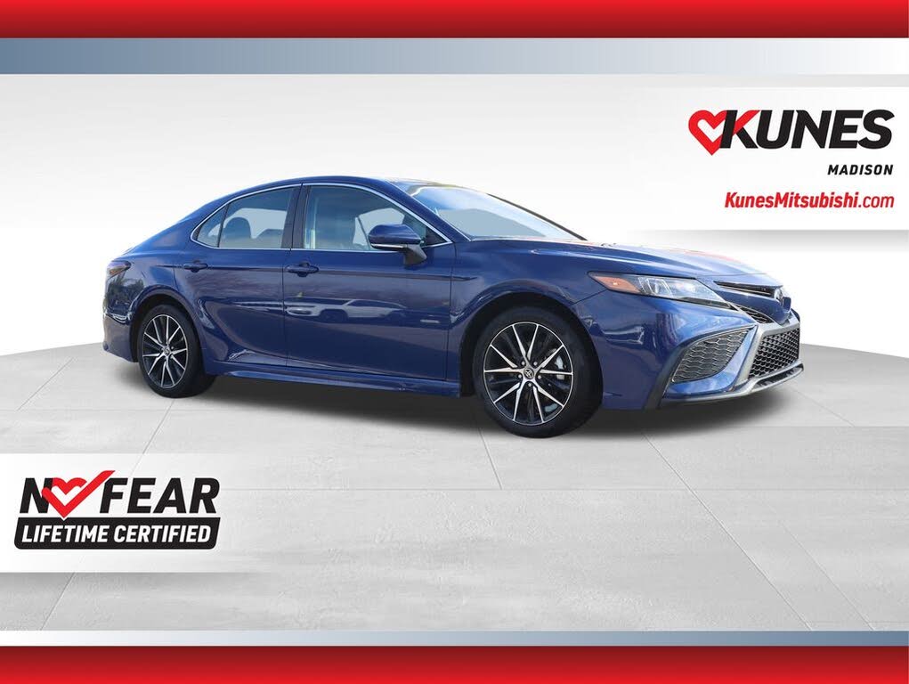 2024 Toyota Camry SE FWD