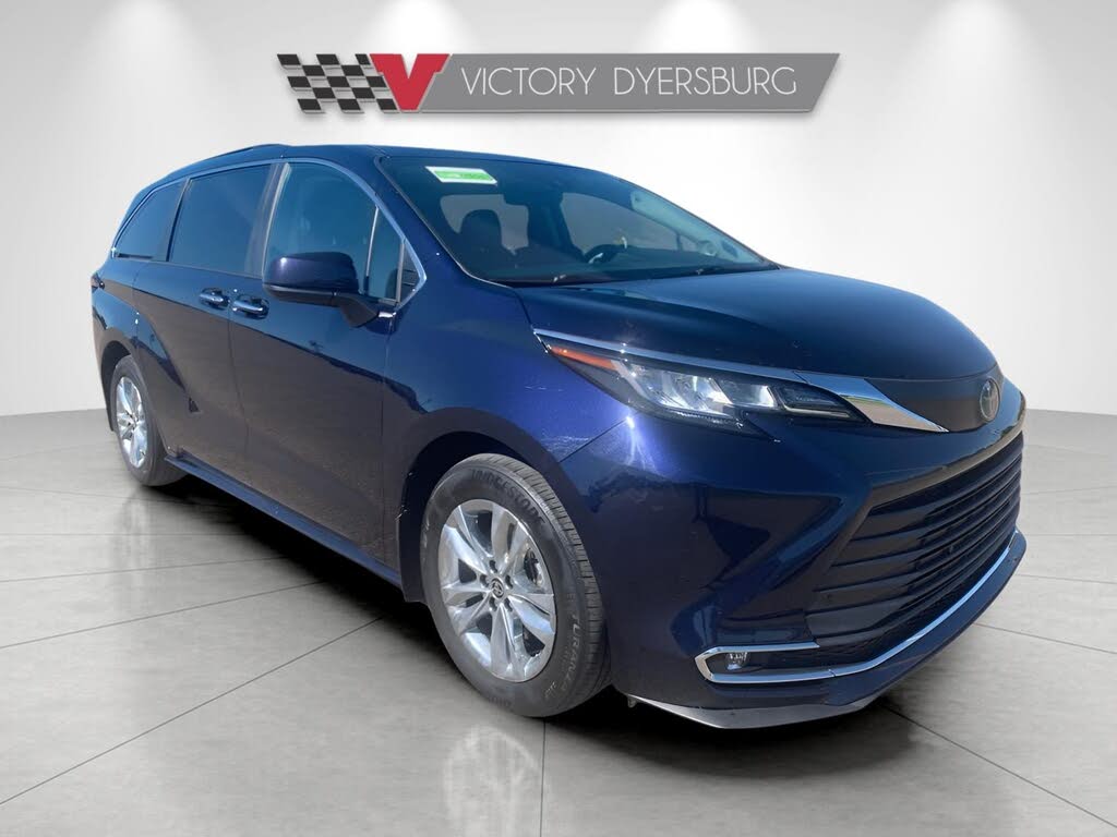 2023 Toyota Sienna XLE 7-Passenger AWD