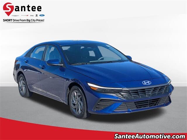 2024 Hyundai Elantra SEL FWD