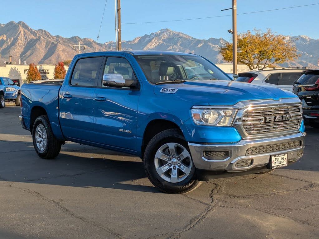 2024 RAM 1500 Laramie Crew Cab 4WD