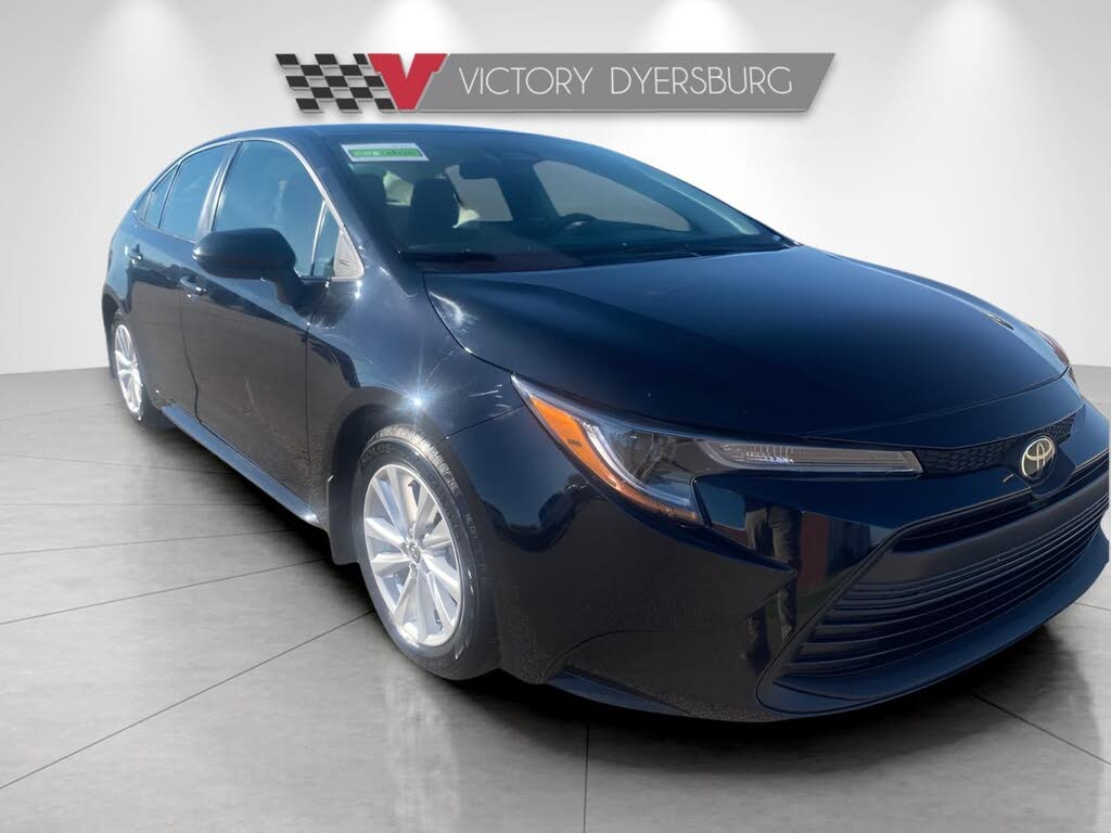 2025 Toyota Corolla LE FWD