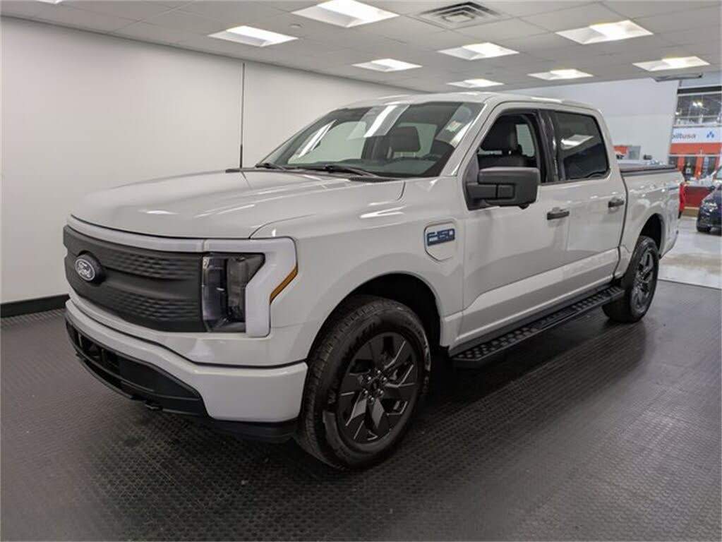 2024 Ford F-150 Lightning XLT SuperCrew AWD