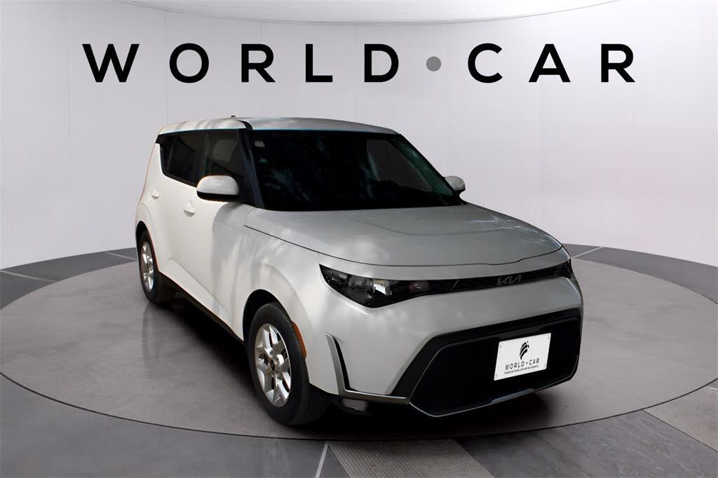 2024 Kia Soul LX FWD