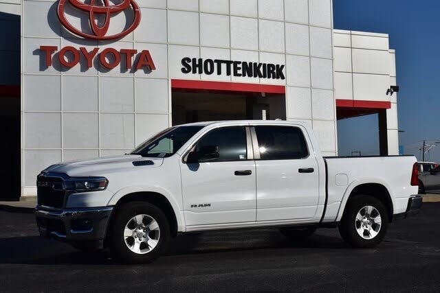 2025 RAM 1500 Big Horn Crew Cab 4WD