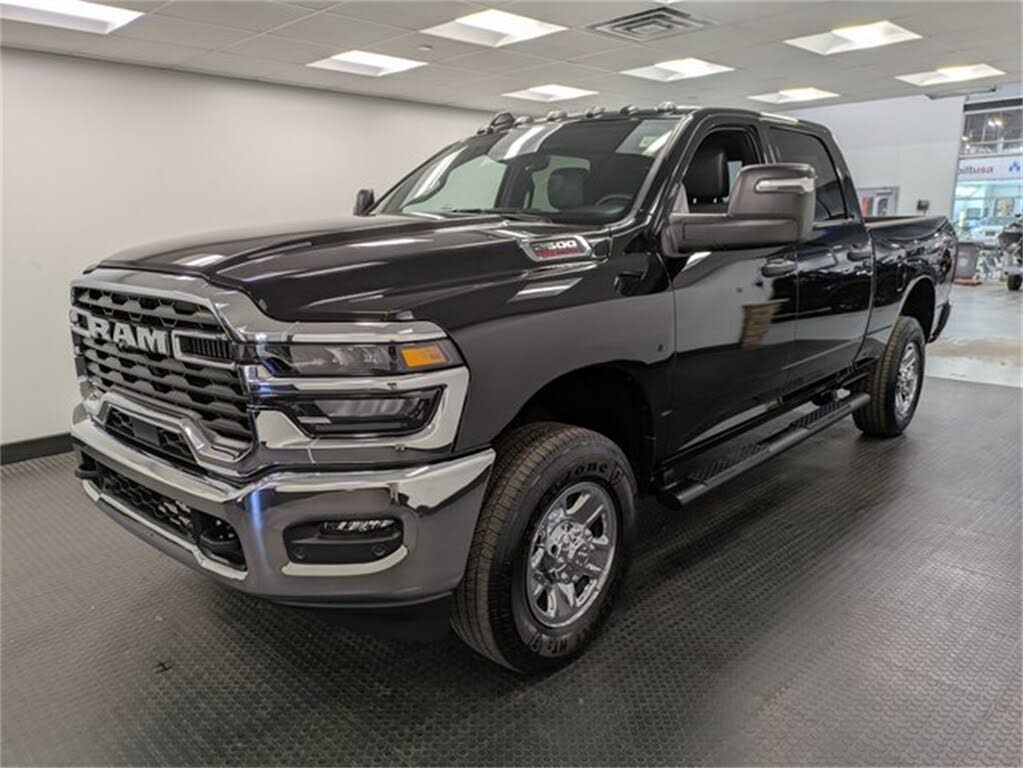 2025 RAM 2500 Tradesman Crew Cab 4WD