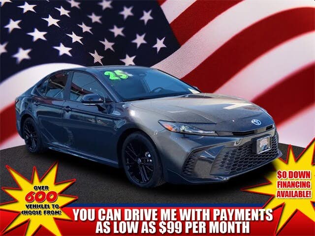 2025 Toyota Camry SE FWD