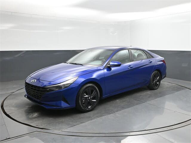 2023 Hyundai Elantra SEL FWD