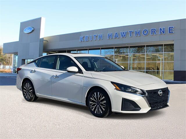 2024 Nissan Altima 2.5 SV FWD