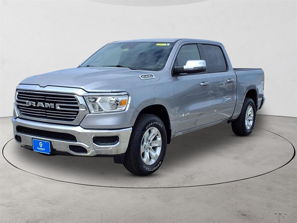 2024 RAM 1500 Laramie Crew Cab 4WD