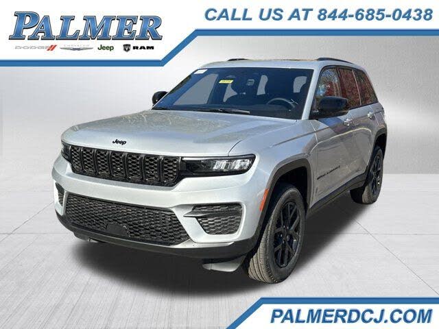 2025 Jeep Grand Cherokee Laredo RWD